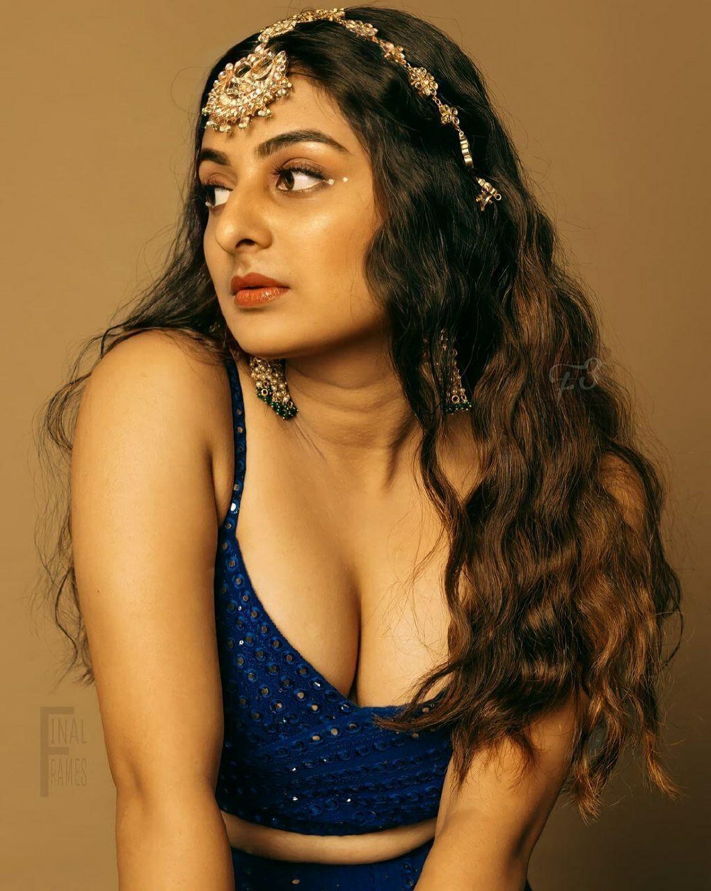 Esther anil, age, movies, best photos 1 Esther anil hot cleavage